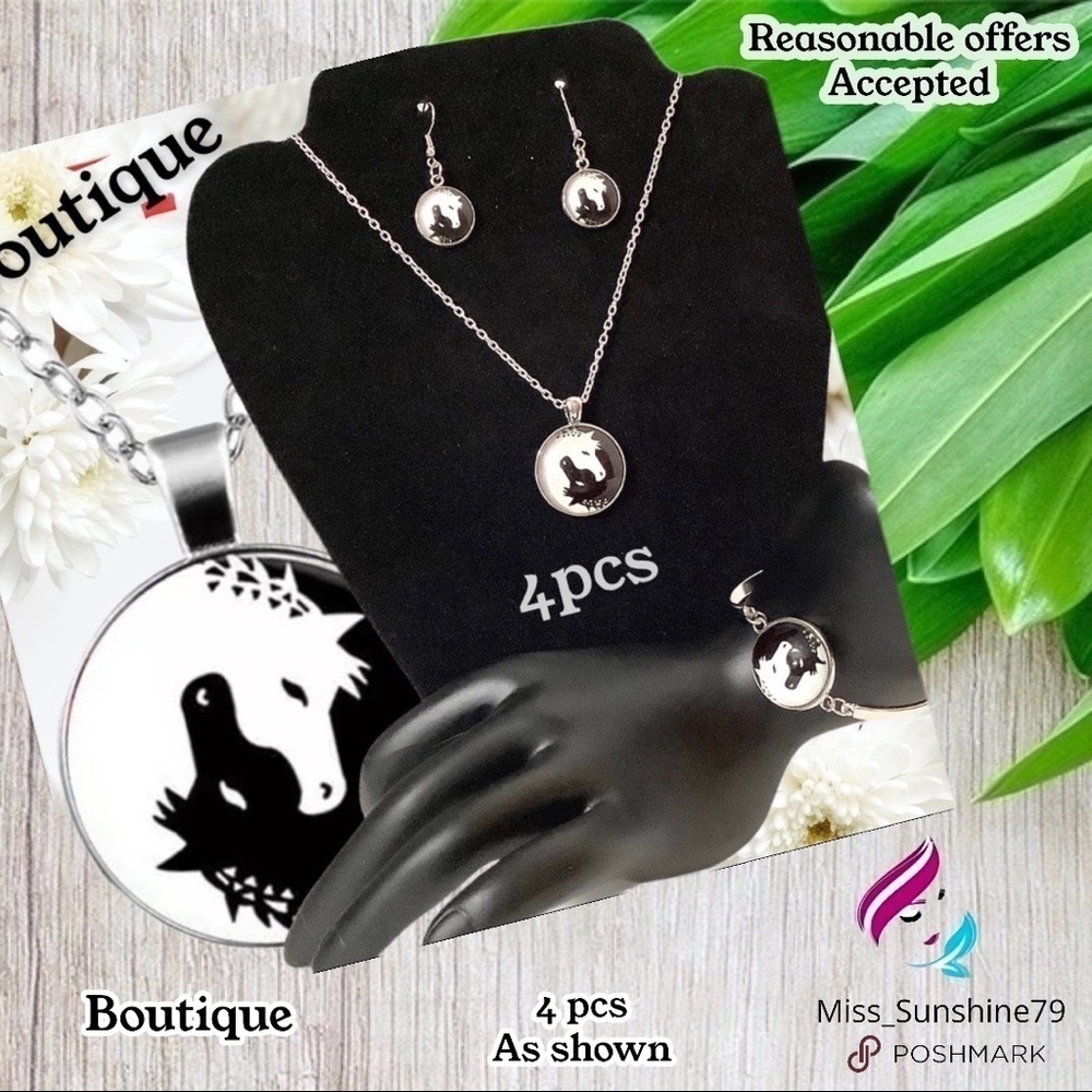 Boutique NEW - 4pcs fashion cabochon Set HORSES 🐴